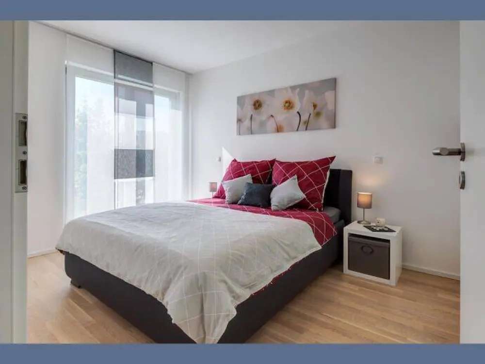 Furnished: Tastefully Furnished 2-Room Apartment