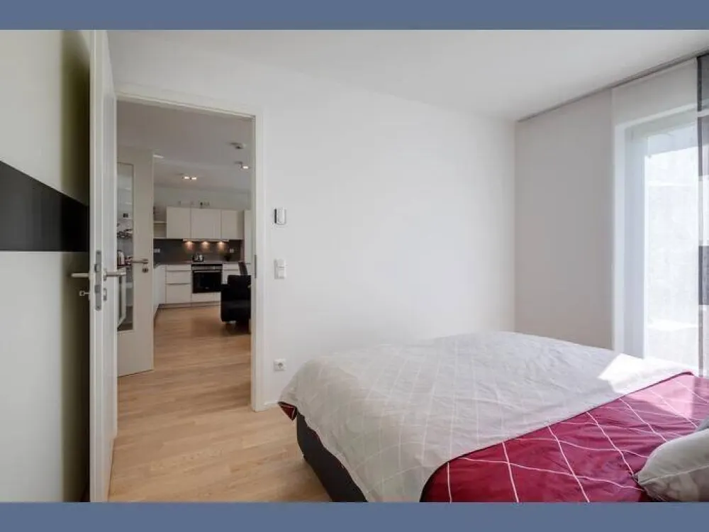 Furnished: Tastefully Furnished 2-Room Apartment