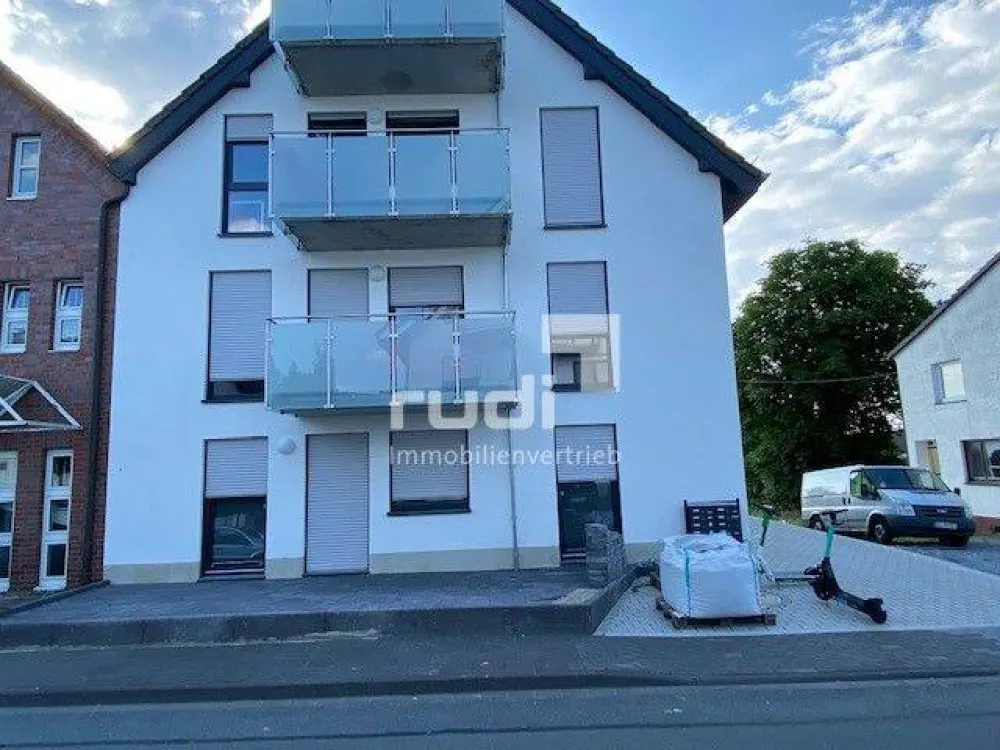 3er- WG-Wohnung mit Balkon in unmittelbarer Uni-Nähe!