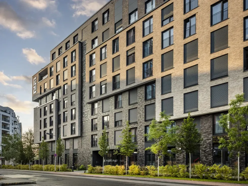 Furnished Large Studio with Exclusive Amenities: Rooftop Terrace, Gym & More
