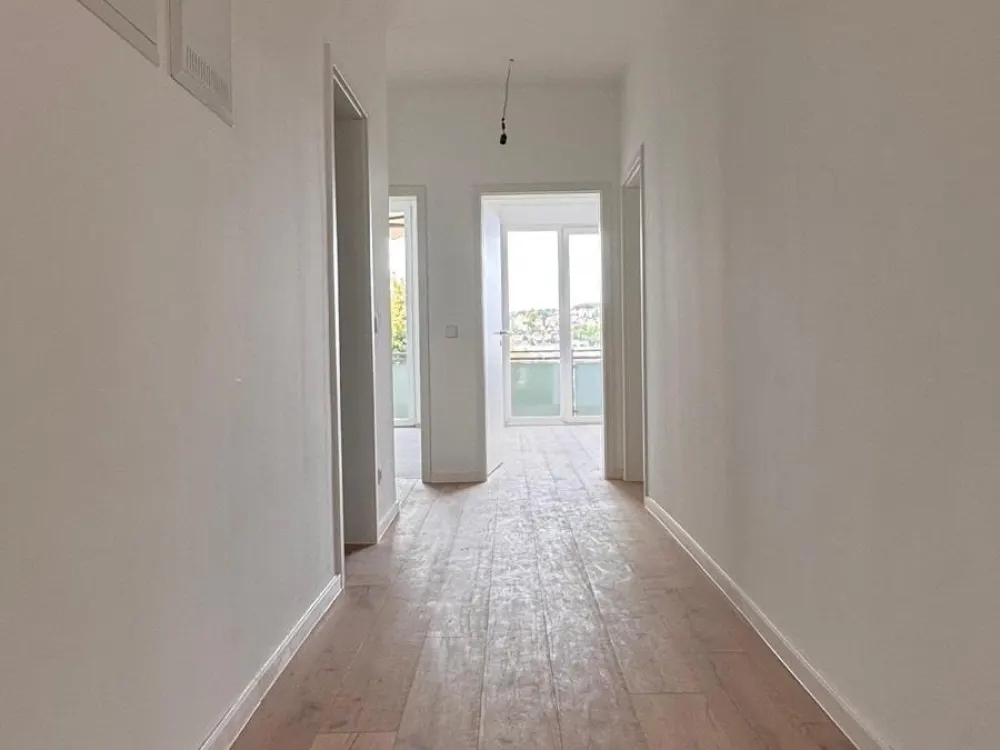 Dream Apartment in Mid-Elevation with a View