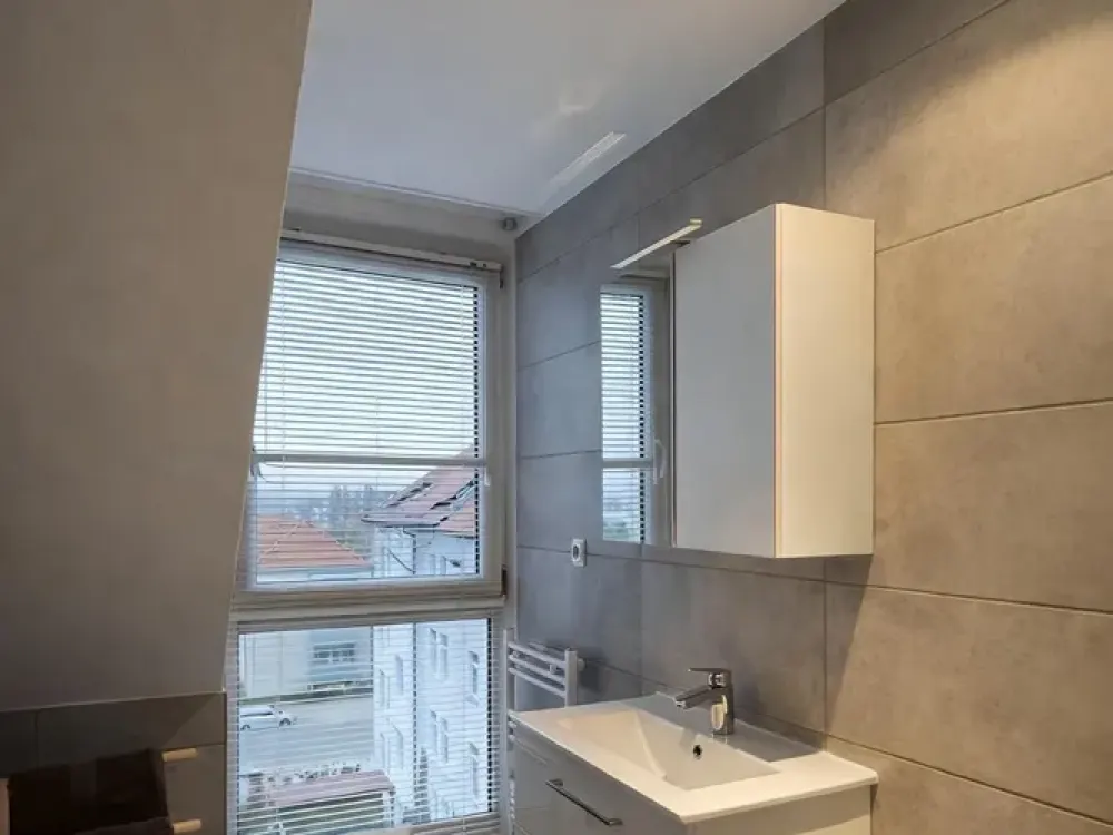 Tolles, vollmöbliertes Apartment in guter Lage mit Aufzug
