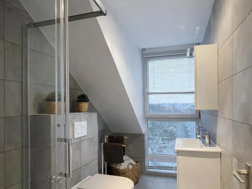 Tolles, vollmöbliertes Apartment in guter Lage mit Aufzug