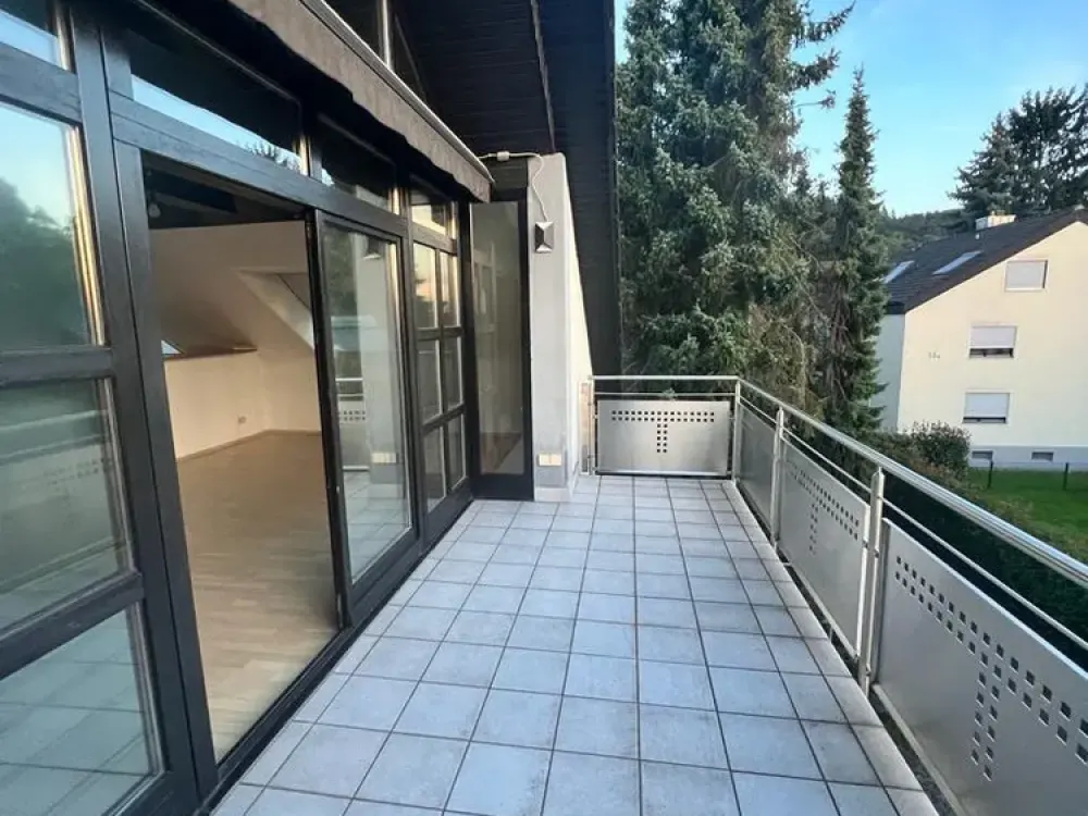 Stilvolle 3,5 Zimmer - Dachgeschosswohnung - Perfekt für Paare und Familien!