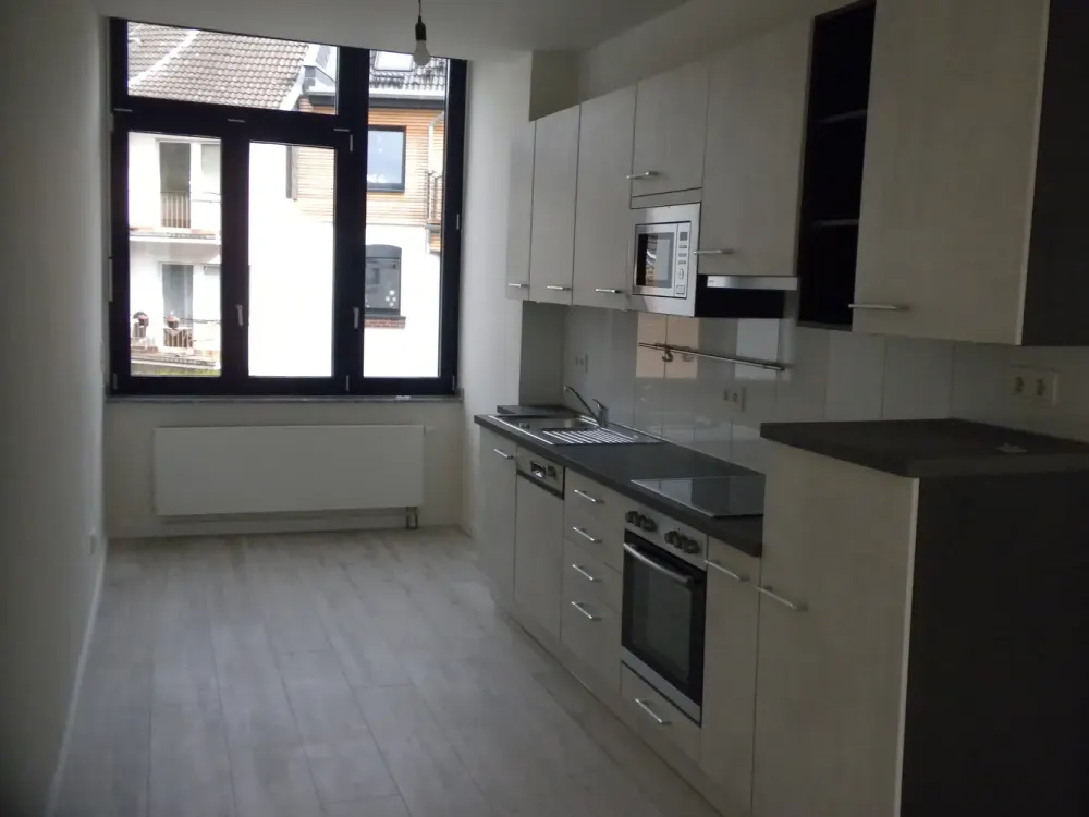 Stylishly Renovated: 2.5-Room Apartment in Köln-Porz