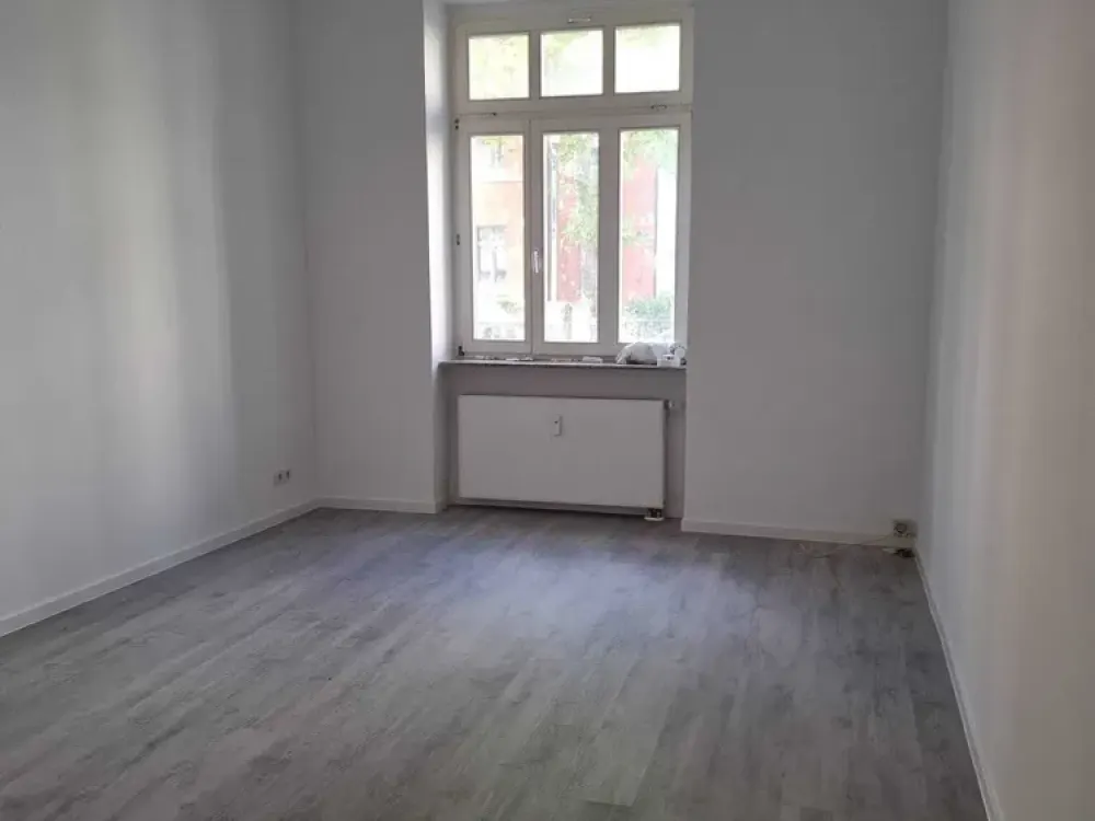 3-room apartment in renovated Gründerzeit building near Erfurt city center
