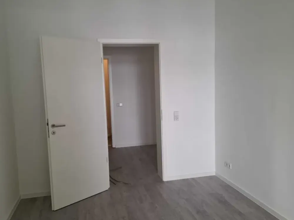 3-room apartment in renovated Gründerzeit building near Erfurt city center