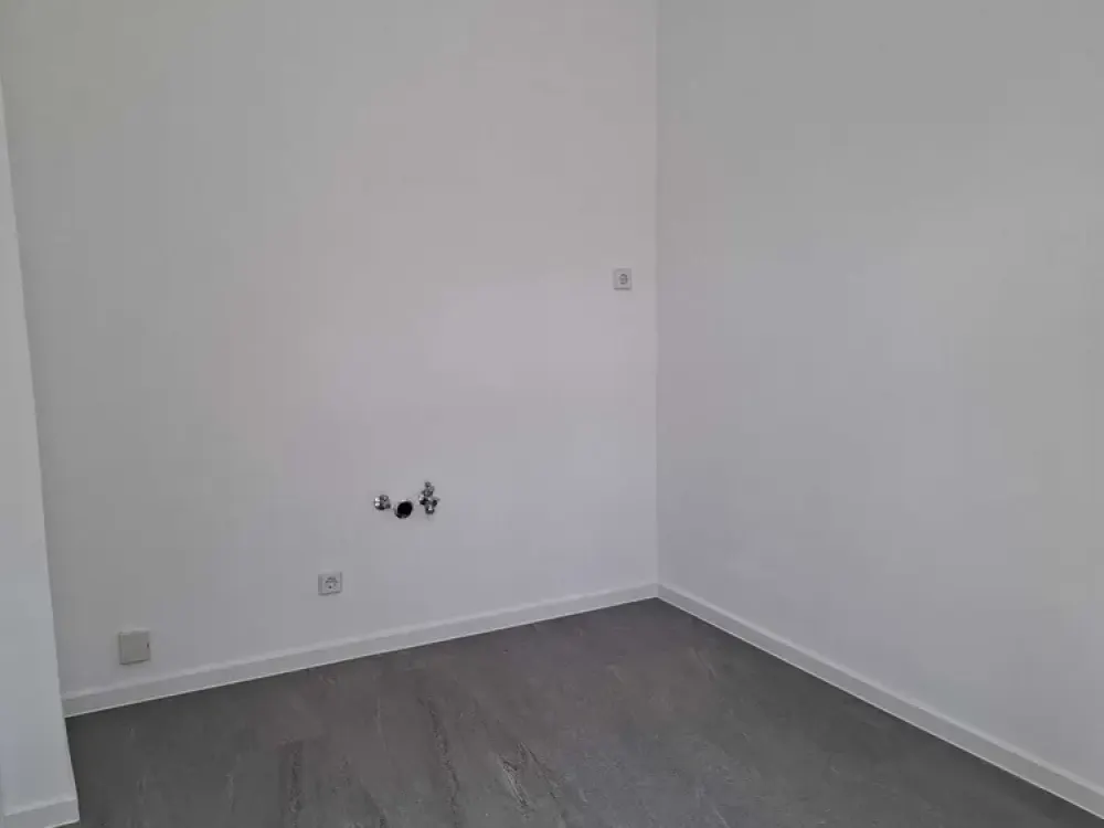 3-room apartment in renovated Gründerzeit building near Erfurt city center