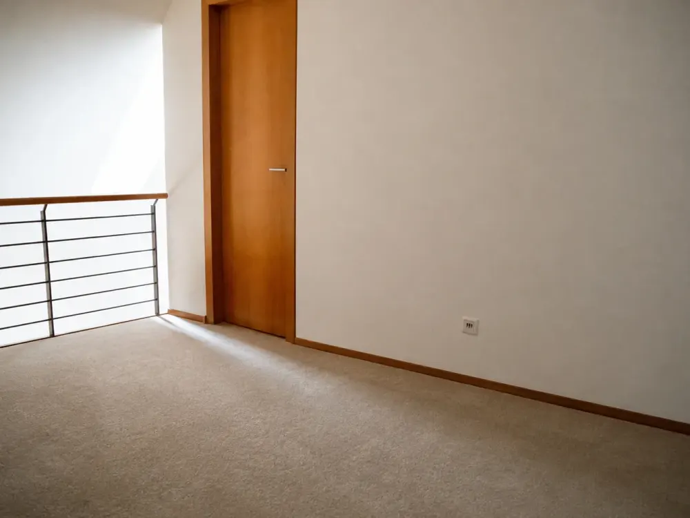 Baroque Quarter - Königstraße: Individual Gallery Apartment with Fitted Kitchen, Guest WC & Elevator