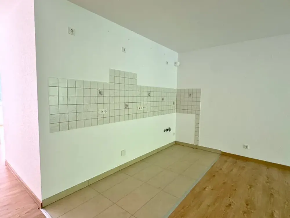 First Occupancy - Renovated 2-Room Apartment with Kitchen and Bathroom on Ground Floor in Central Location