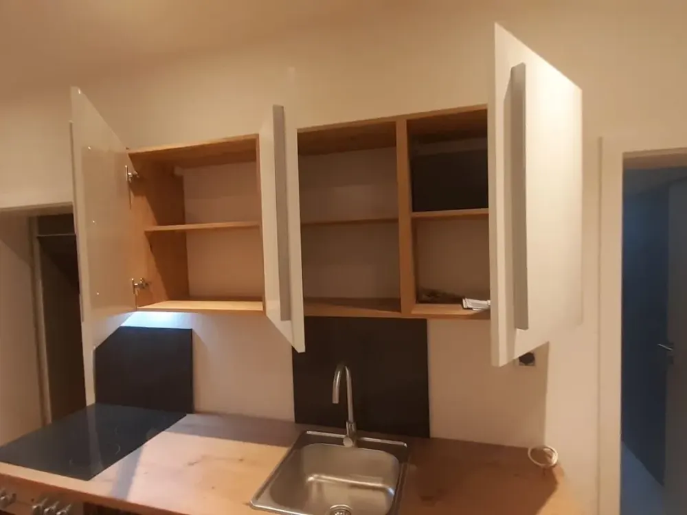 2 Zi Apartment WG geeignet Erstbezug nach Kernsanierung Einbauküche Zentral