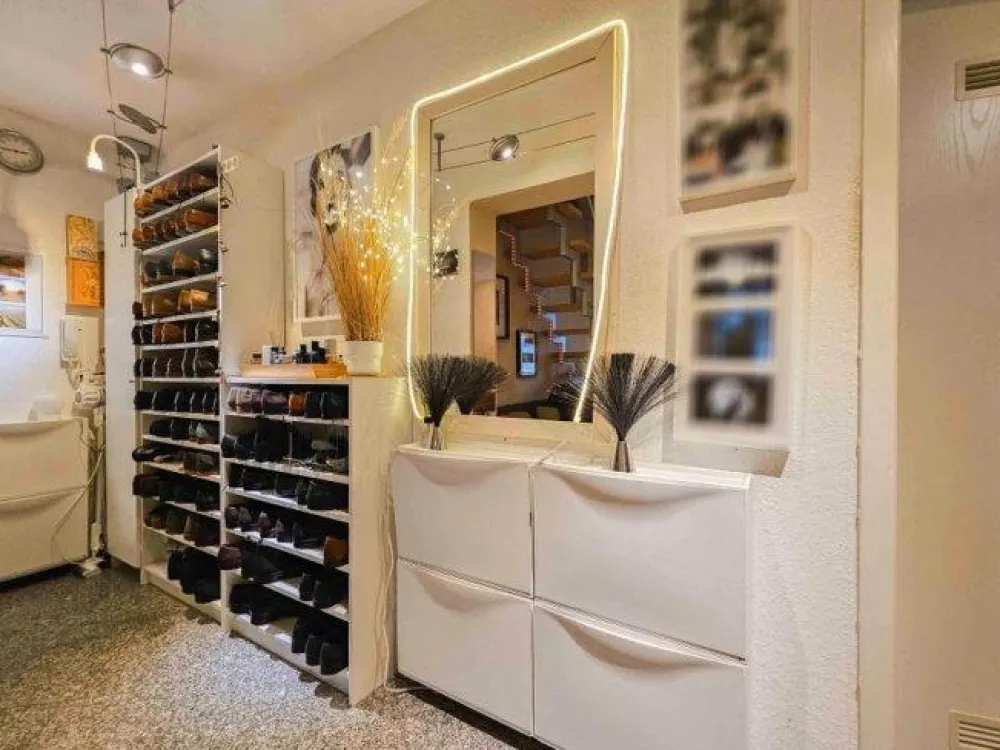 Stylish Maisonette in Bornheim: 3 Rooms, Fitted Kitchen