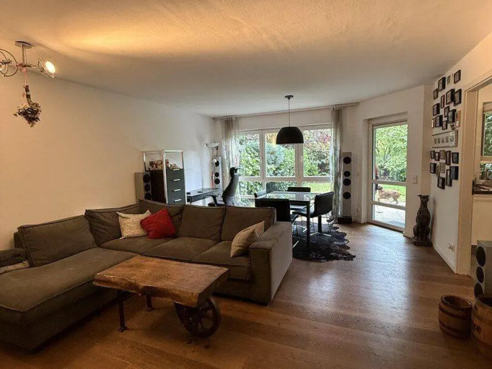 Moderne 2-Zimmer-Wohnung mit exklusivem Garten & Garage