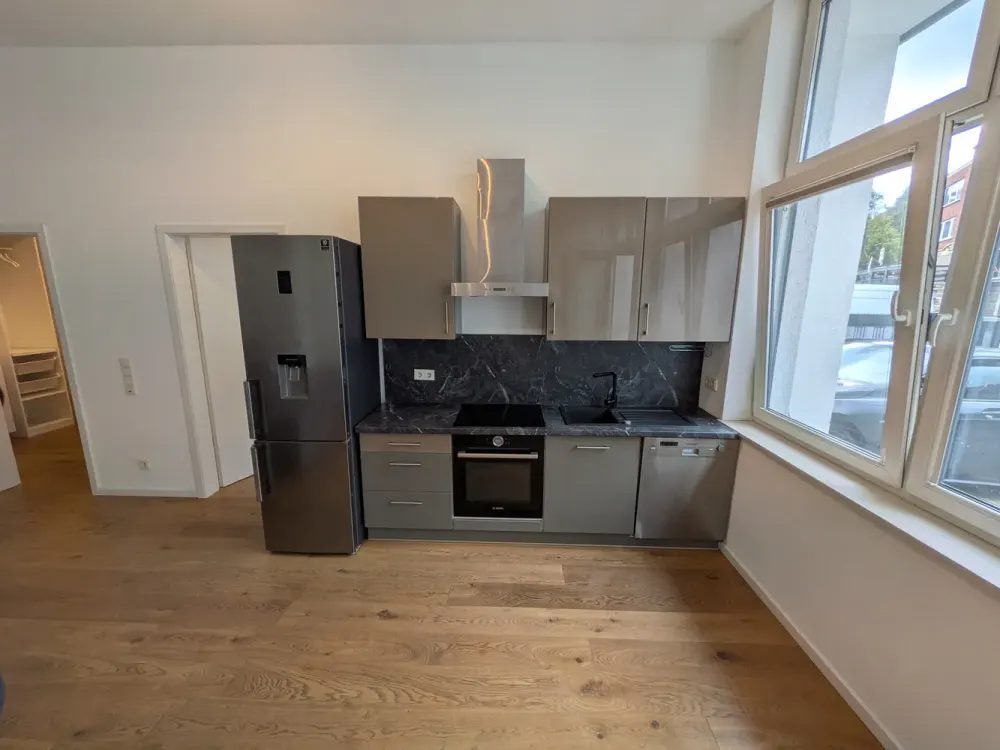 Frisch sanierte 3-Zimmer-Wohnung mit Terrasse & Stellplatz in Köln-Müngersdorf