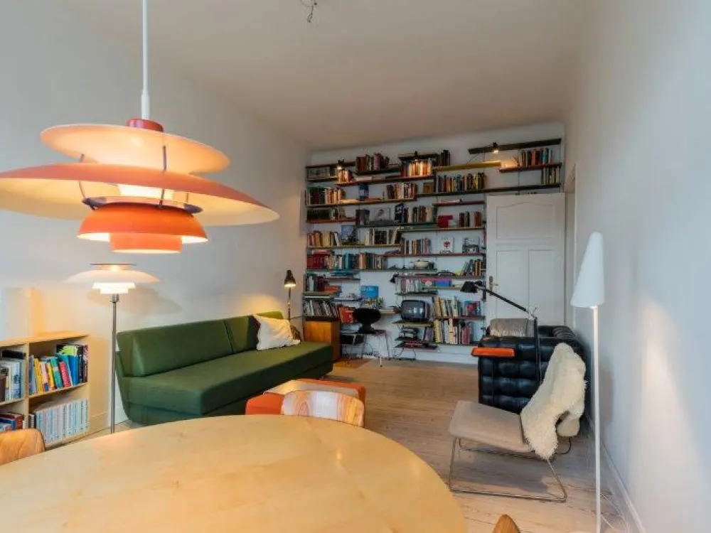 Bright Old Building Apartment with High Ceilings and Spacious Rooms