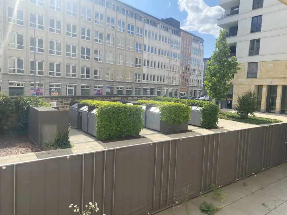 شقة مشرقة من 2 ونصف غرفة في مبنى جديد، مؤثثة جزئياً، مباشرة عند Dresdner Zwinger