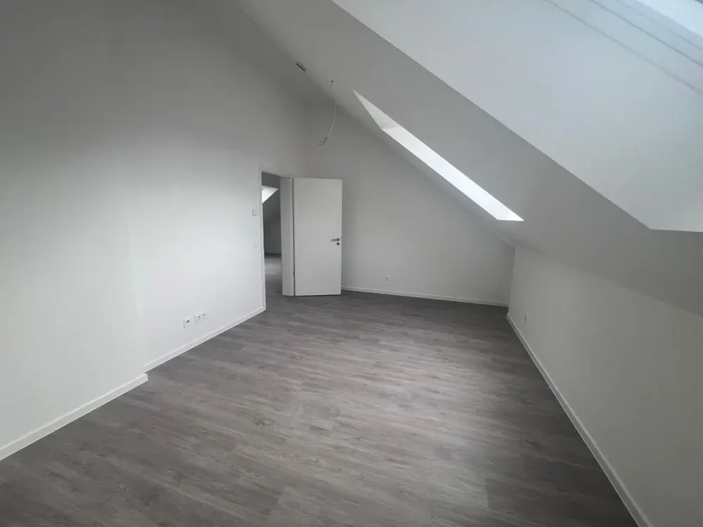 Beautiful New Attic Apartment in Pulheim-Brauweiler