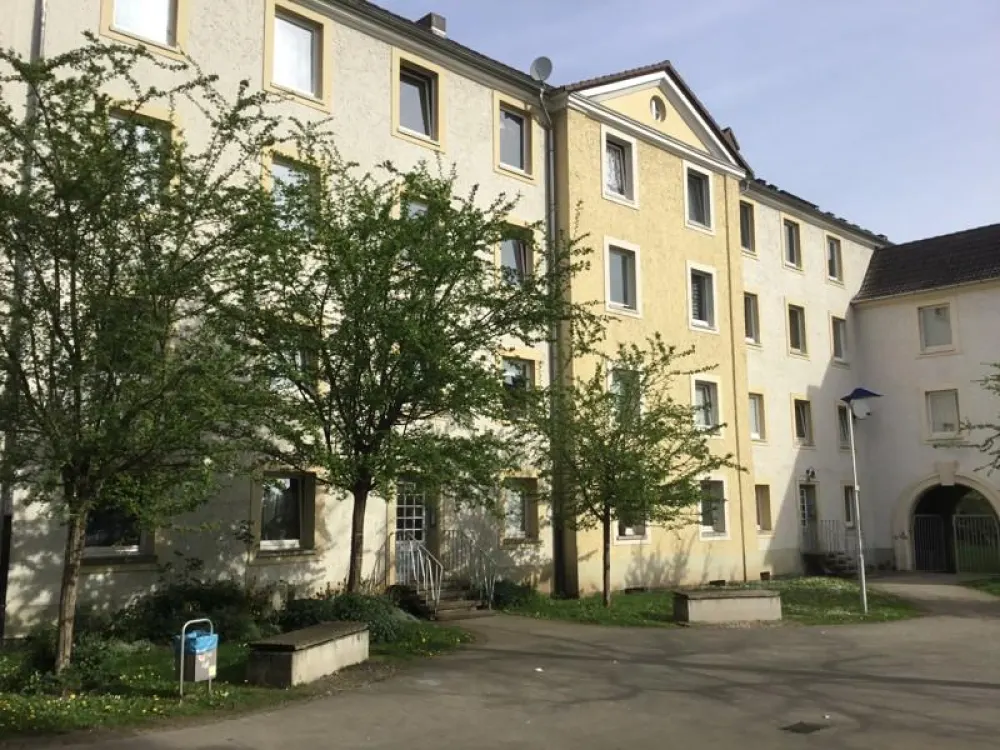 Where Life Happens - Affordable 3-Room Apartment in Keplerkiez