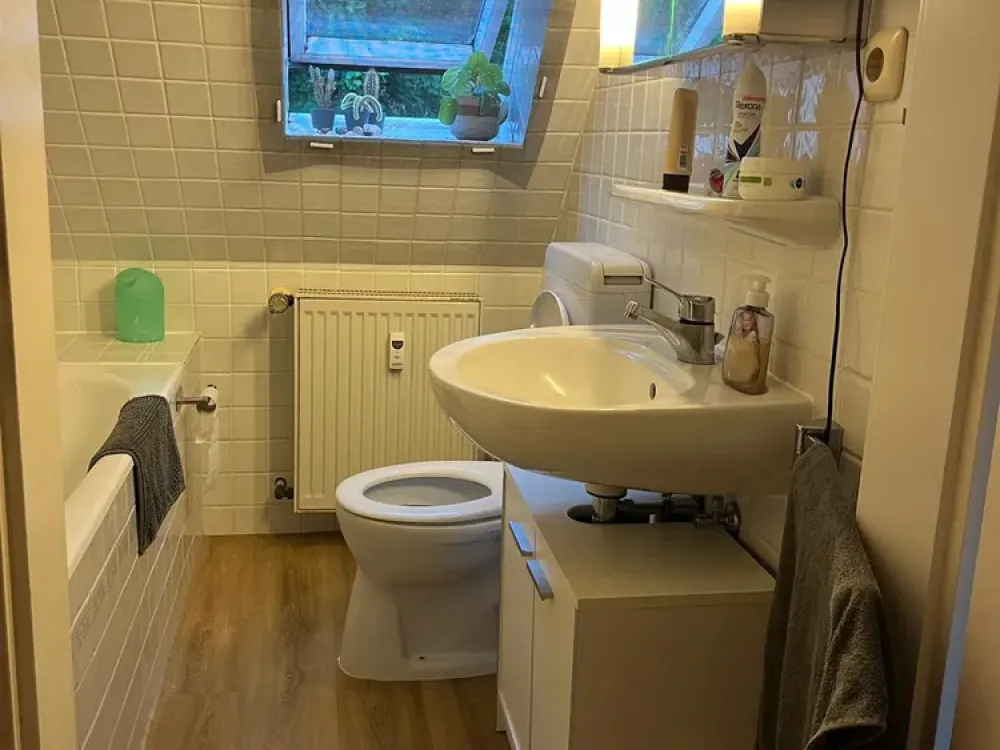 Charming Top-Floor Apartment on Burgberg