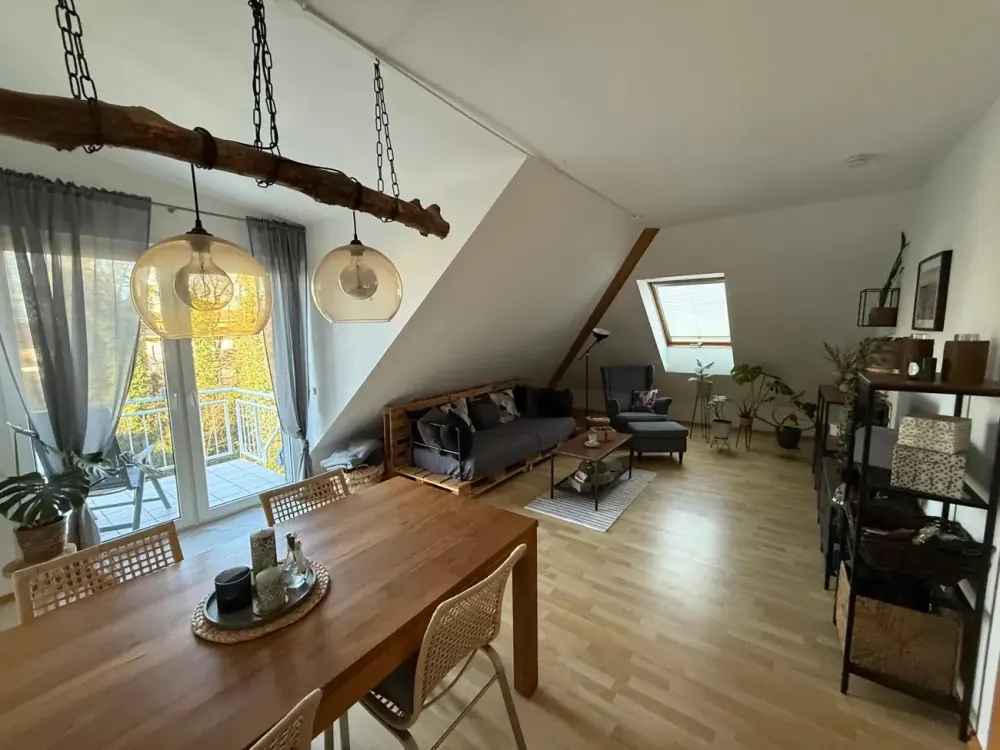 2,5 ZKB DG-Wohnung mit Balkon & Stellpl. in Saarlouis-Fraulautern
