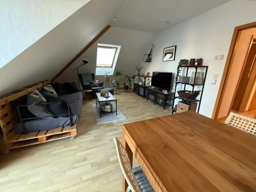 2,5 ZKB DG-Wohnung mit Balkon & Stellpl. in Saarlouis-Fraulautern