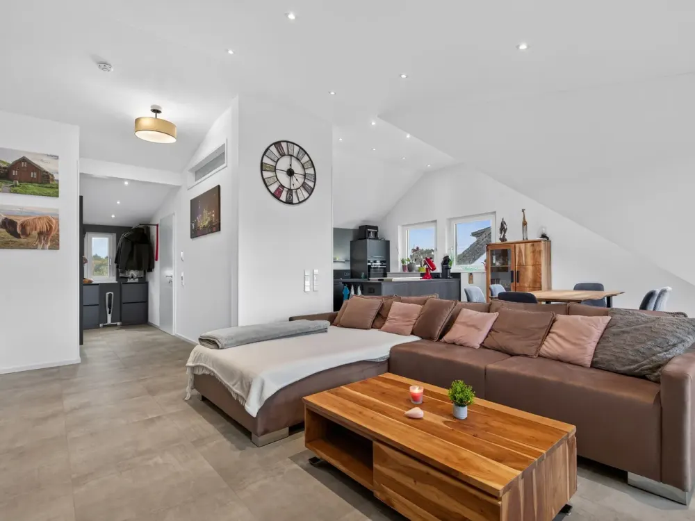 Your New Home with Style, Modern 3-Room Attic Apartment