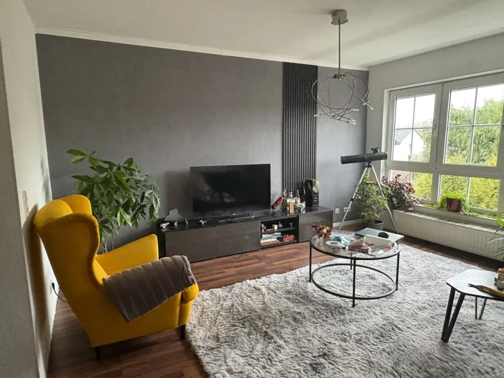 2-Person Shared Apartment - Large Room for a Working Woman in Seligenstadt