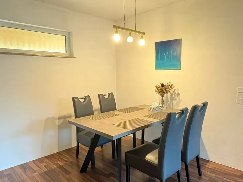 2-Person Shared Apartment - Large Room for a Working Woman in Seligenstadt