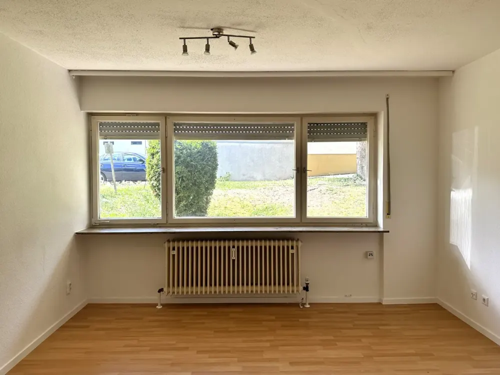 Comprehensively Renovated 3-Room Apartment with Parking Space and Garden Location in Korntal, from 01.09.