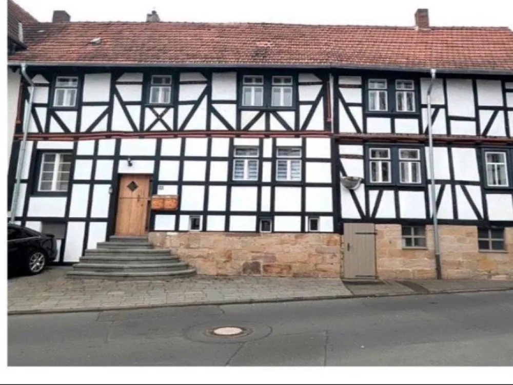 Renovated 4-room apartment from 2015 with fiber optic, possibility of fitted kitchen