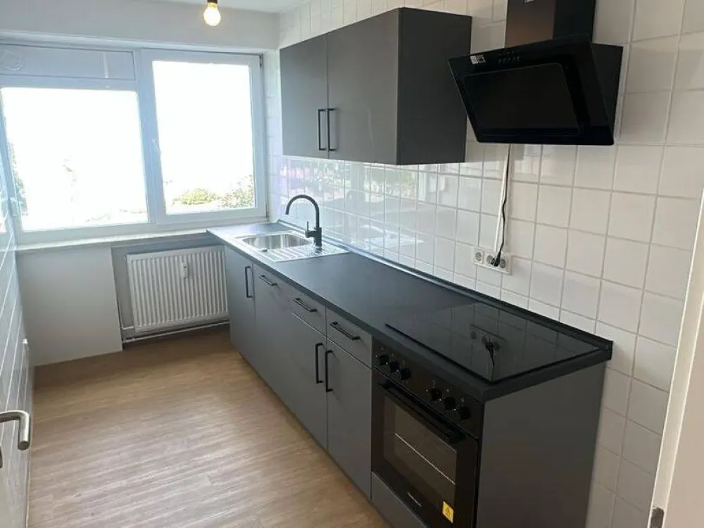 Sbr.-Rotenbühl * schicke 3 ZKB * EKB * Uni-Nähe * gr. Terrasse