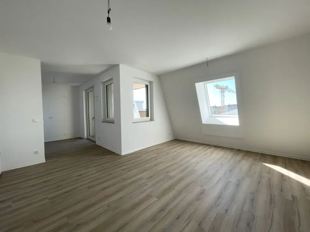 Living in the New Building: 2-Room Apartment with Daylight Bathroom and Loggia in Zentrum-Ost | Optional with Fitted Kitchen