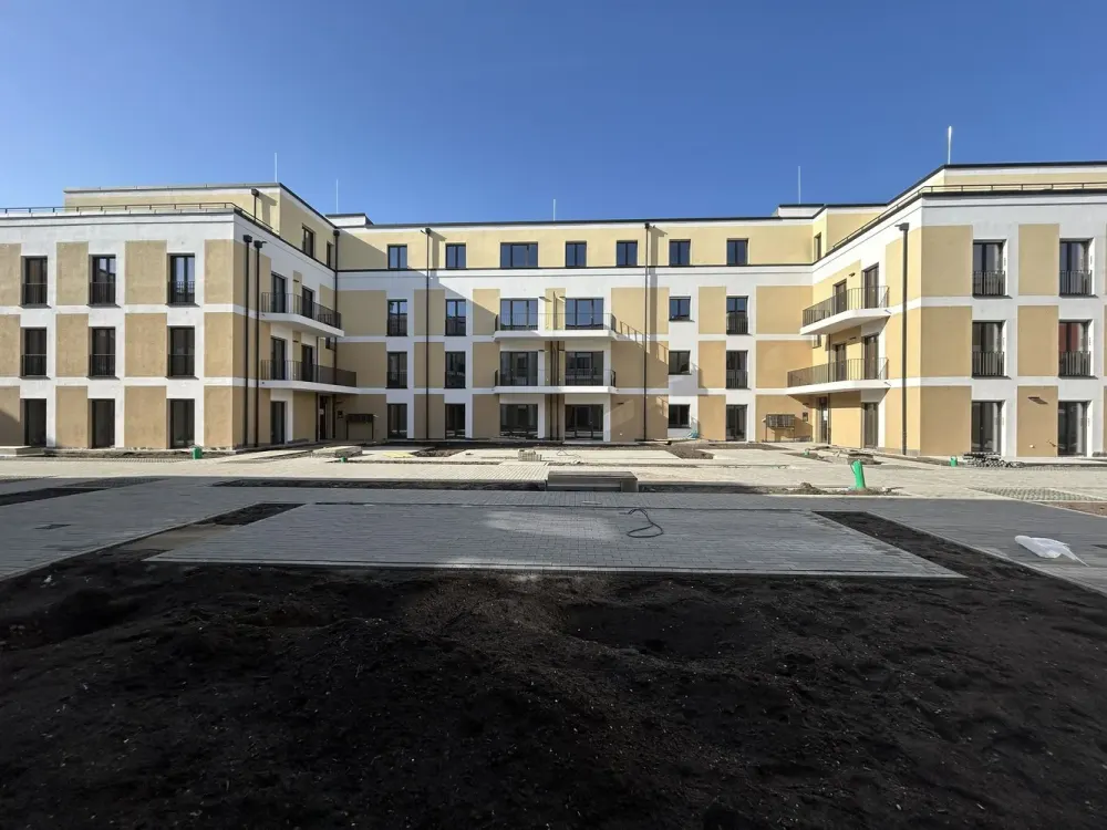 First occupancy 4-room apartment with two balconies in Dresden-Friedrichstadt