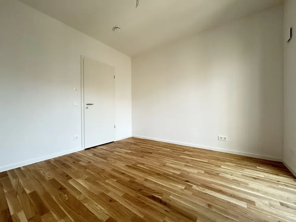 First occupancy 4-room apartment with two balconies in Dresden-Friedrichstadt