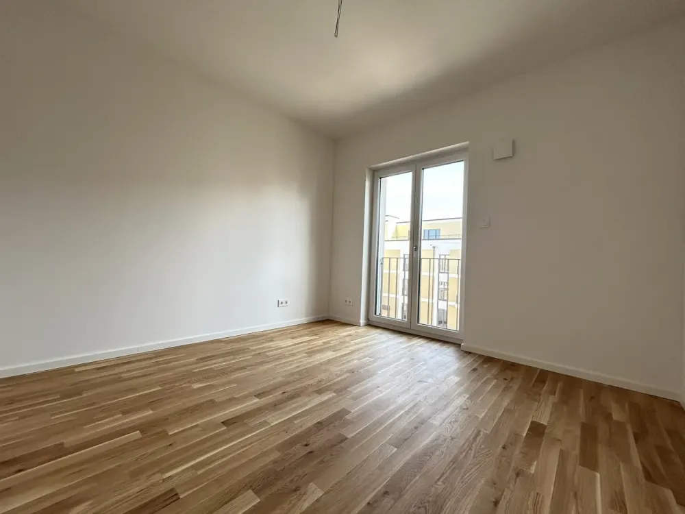 First occupancy 4-room apartment with two balconies in Dresden-Friedrichstadt