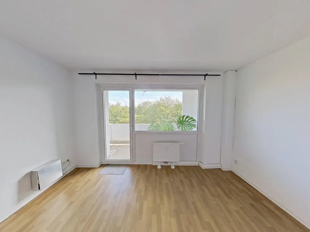 Large shared flat room with private BALCONY in 3-person flatshare in Münster-Kinderhaus for female students and trainees