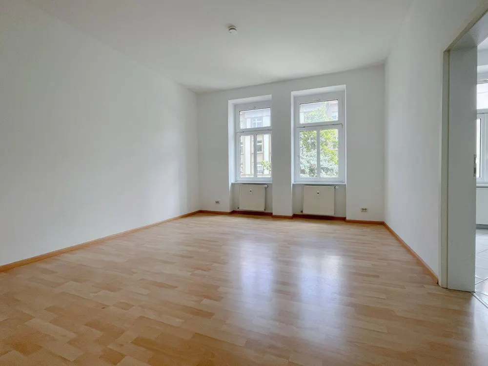 Bright 2-Room Apartment in Johannesvorstadt