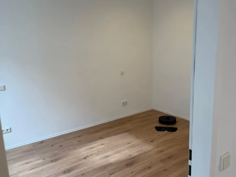 Attractive and Well-Maintained 2-Room Apartment in Krefeld