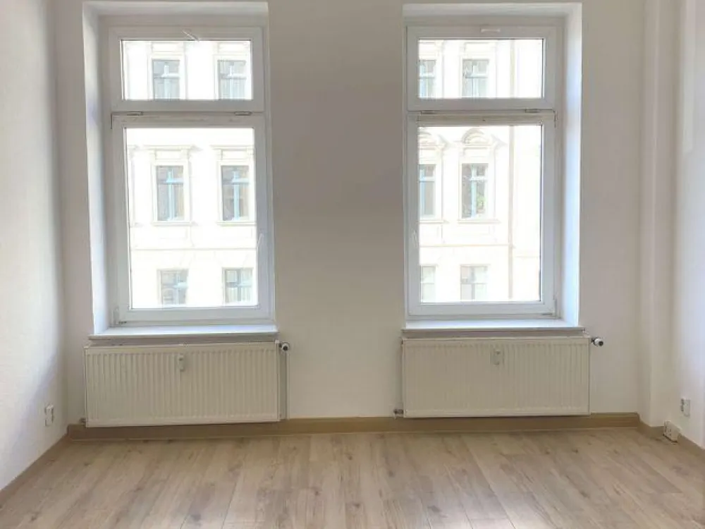 +++SCHÖNE 2-R. WHG. +TAGESLICHTBAD m. WANNE+++GROßZÜGIGE RÄUME ++++