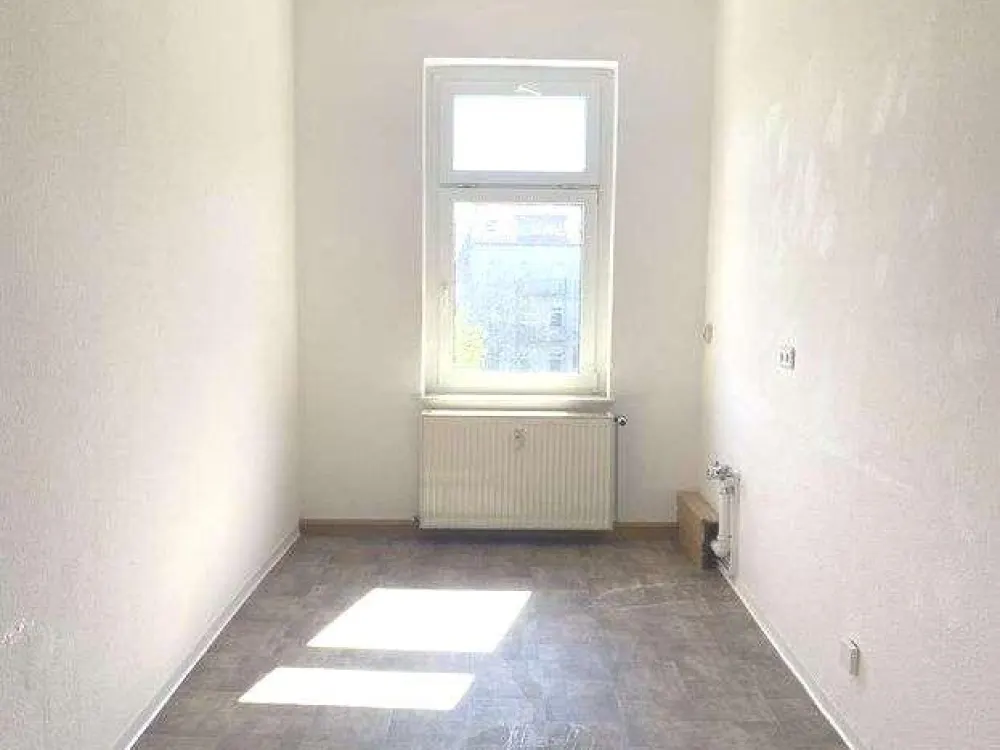 +++SCHÖNE 2-R. WHG. +TAGESLICHTBAD m. WANNE+++GROßZÜGIGE RÄUME ++++