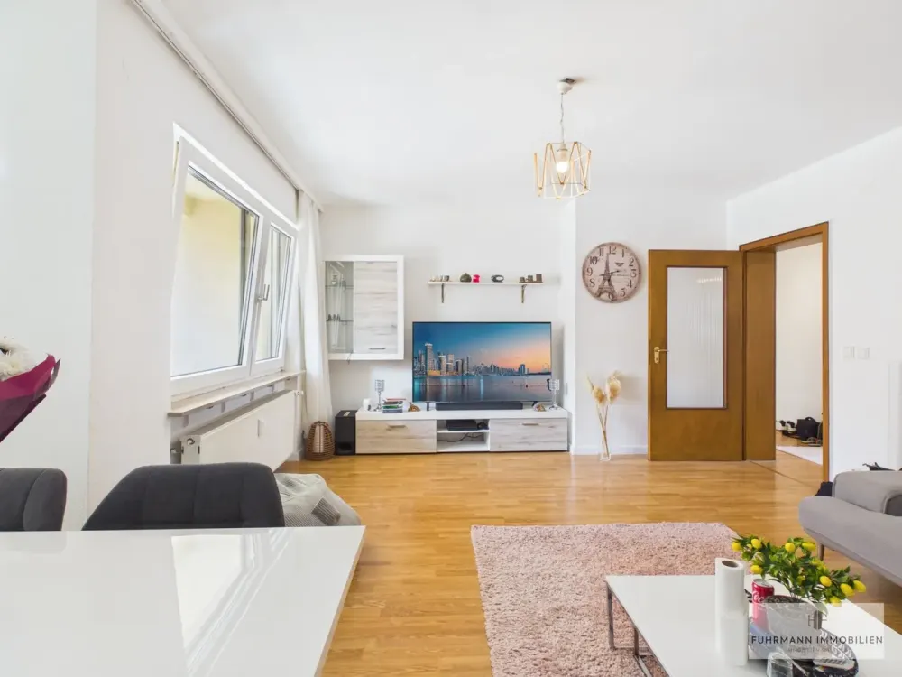***RESERVED*** Move in and feel comfortable - well-maintained 2-room apartment with balcony in Alt-Saarbrücken