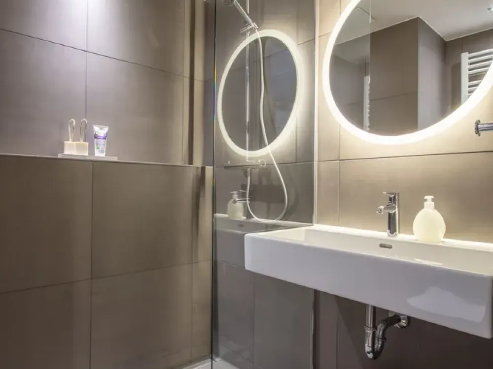 Furnished Standard Studio with Exclusive Amenities: Rooftop Terrace, Gym & More