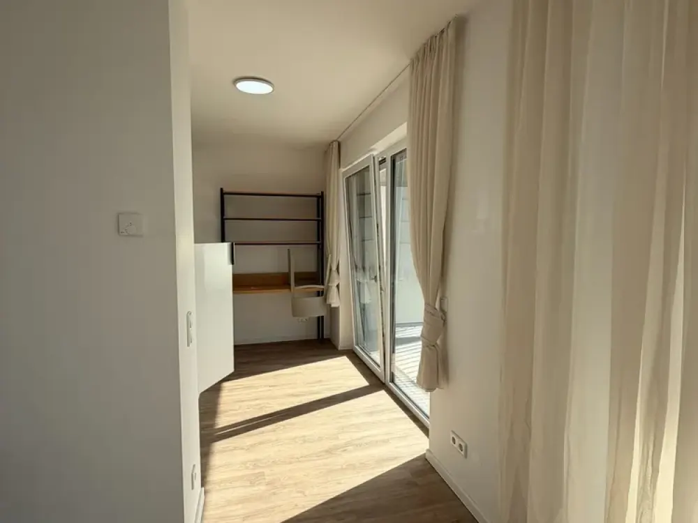 Große Sonniger 1-Zimmer-Wohnung mit großen Balkon und Aufzug in Erlangen