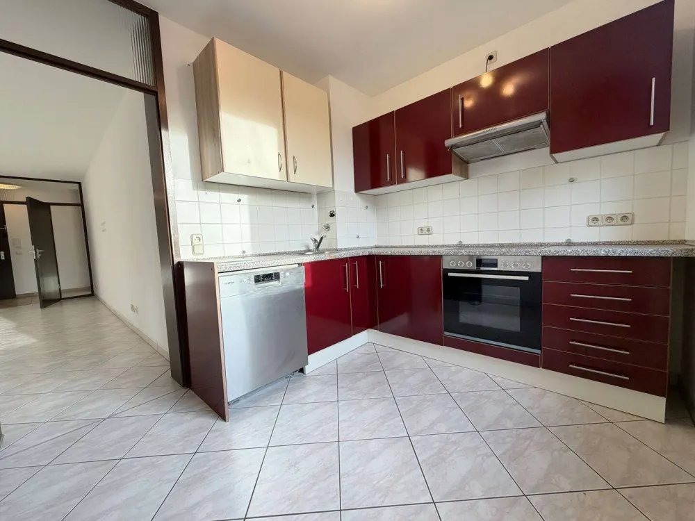 Written Inquiries Only! Modern 2-Room Apartment with Loggia & Garage - Gebersdorf