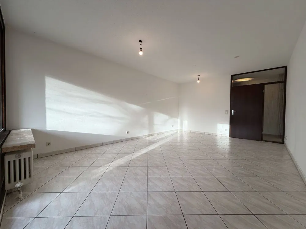 Written Inquiries Only! Modern 2-Room Apartment with Loggia & Garage - Gebersdorf