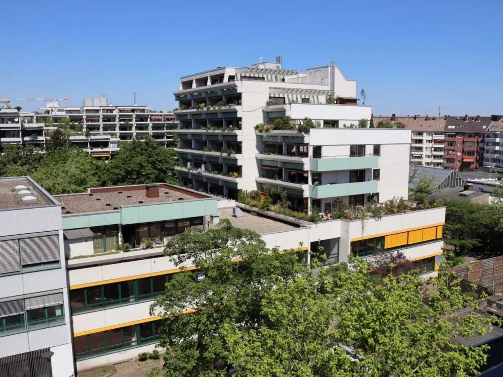 Düsseldorf Derendorf - Moderne 2 Zimmer WHNG mit sehr großer Dachterasse und Balkon
