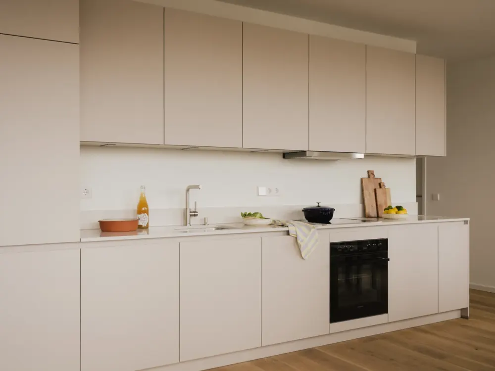 NEUBAU - 3 Zimmer-Wohnung mit Balkon, Einbauküche und Duschbad