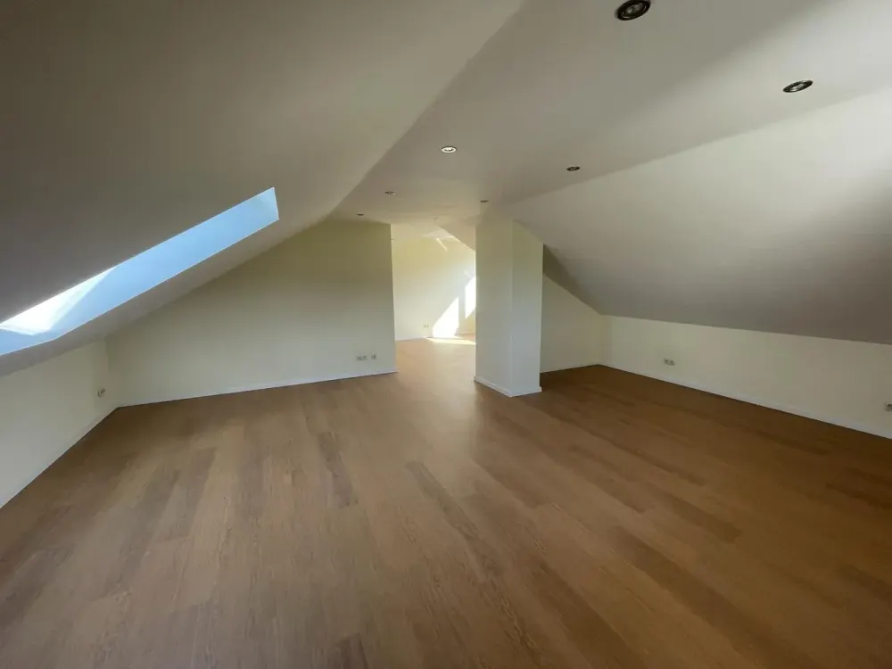Beautiful and Bright Two-Room Apartment in Nürnberg, Brunn