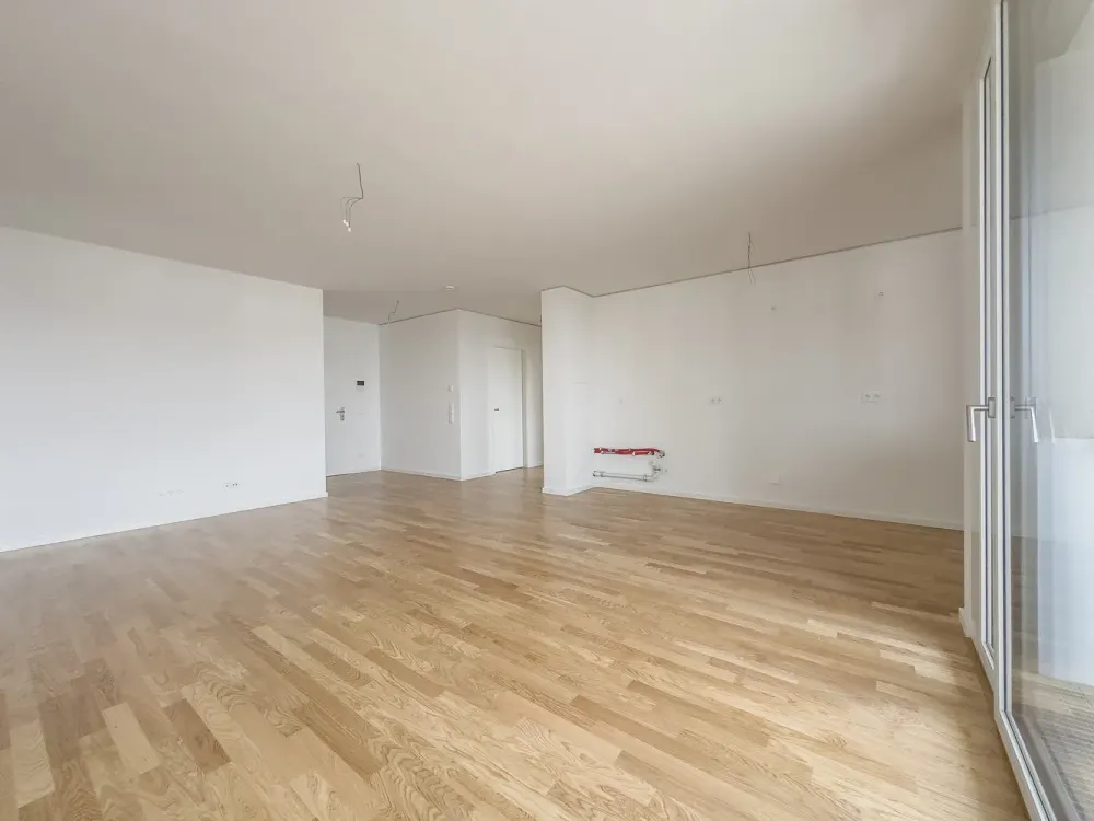 Finally Home in First Occupancy: 3-Room Apartment to Feel Good