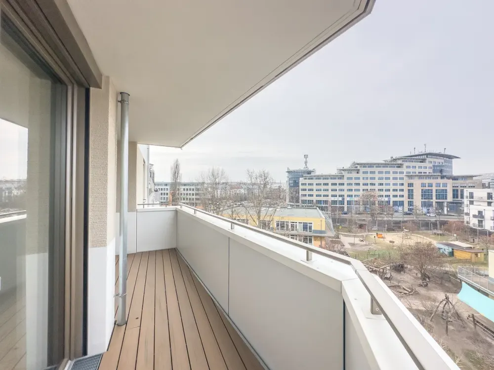 Finally Home in First Occupancy: 3-Room Apartment to Feel Good